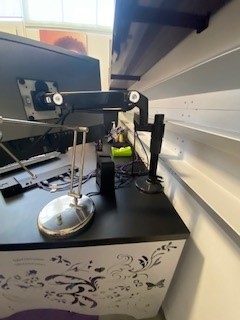 Monitor arm