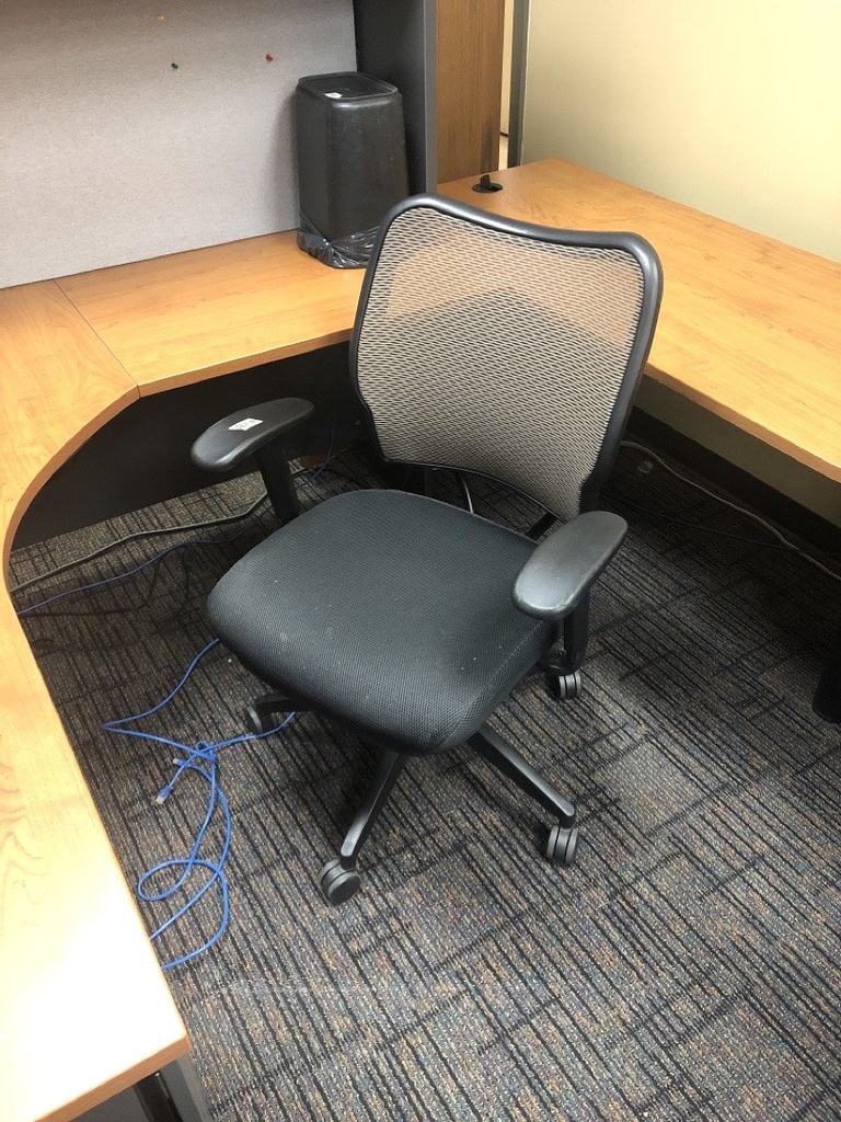 Task Chair with Arms 