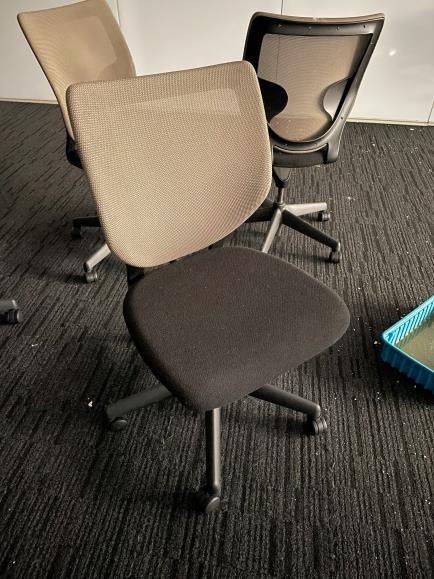 Armless chair