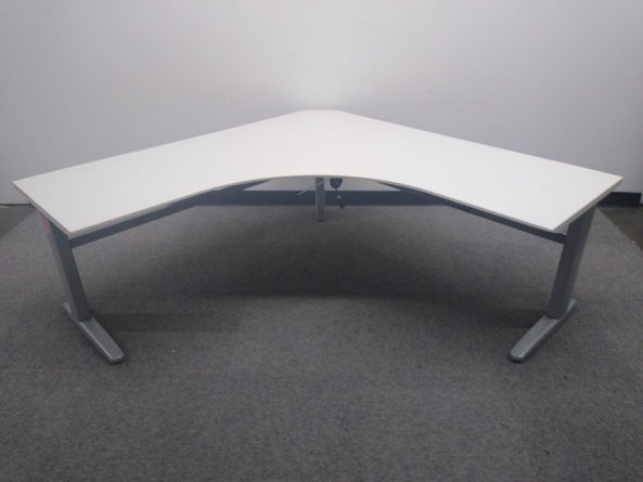 KI: Electric Sit-Stand Desk, 24x66x66x24