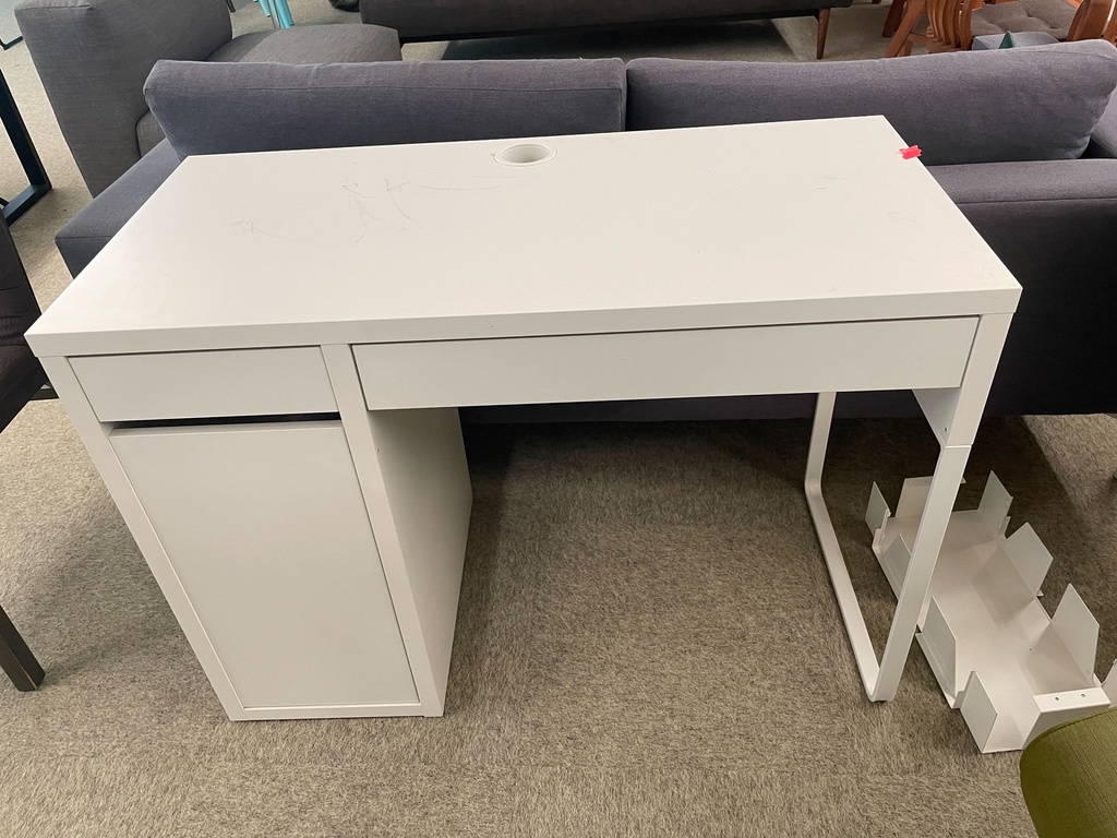 White Ikea Desk