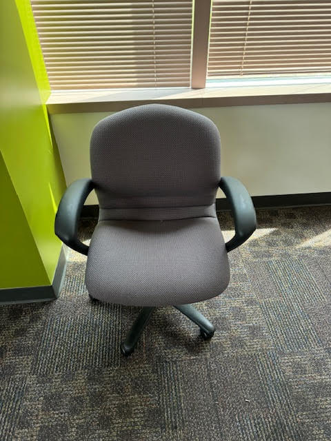 Rolling chair 