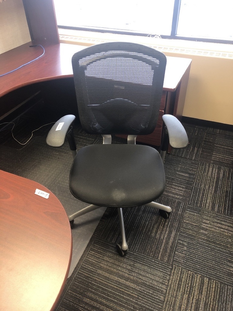 Task Chair with Arms 