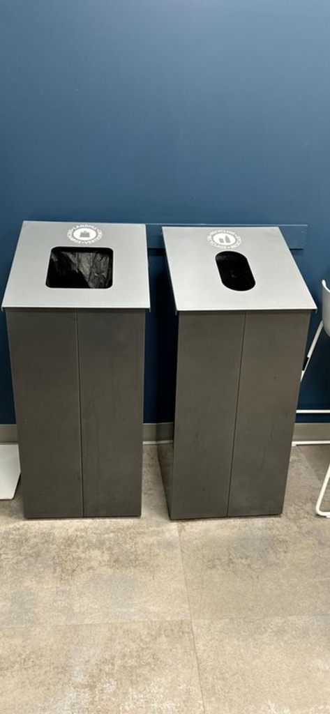 Landfill/Recycling Bins
