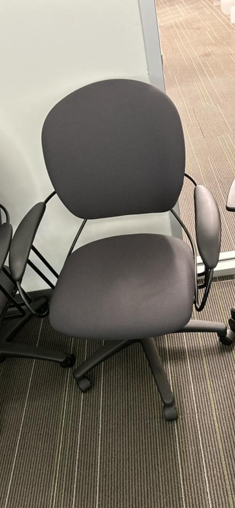 Steelcase Uno Chair