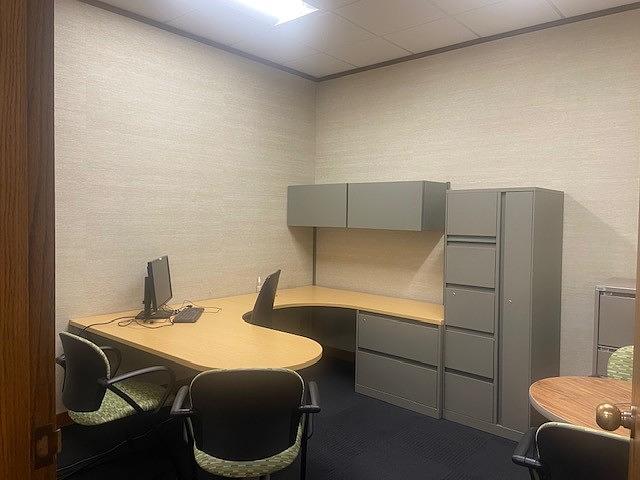 U Shape Desk - w/ Storage