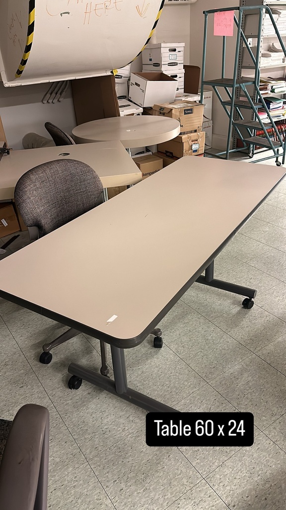 Table (60x24)