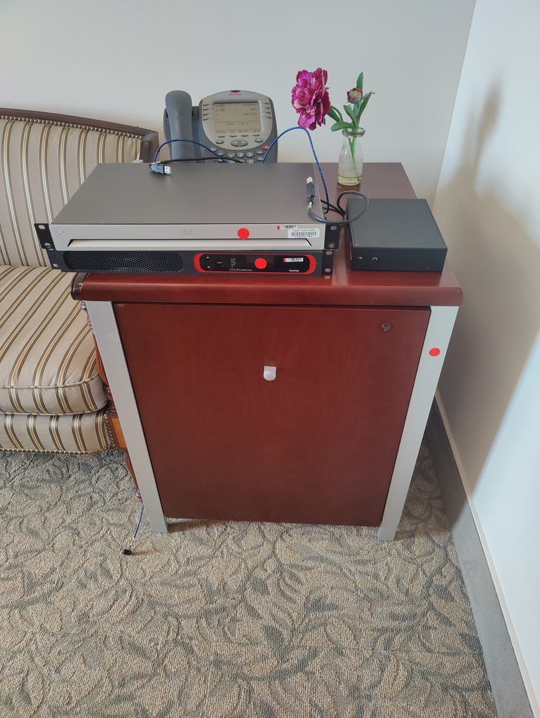 Cabinet Gunlocke 25x25x30