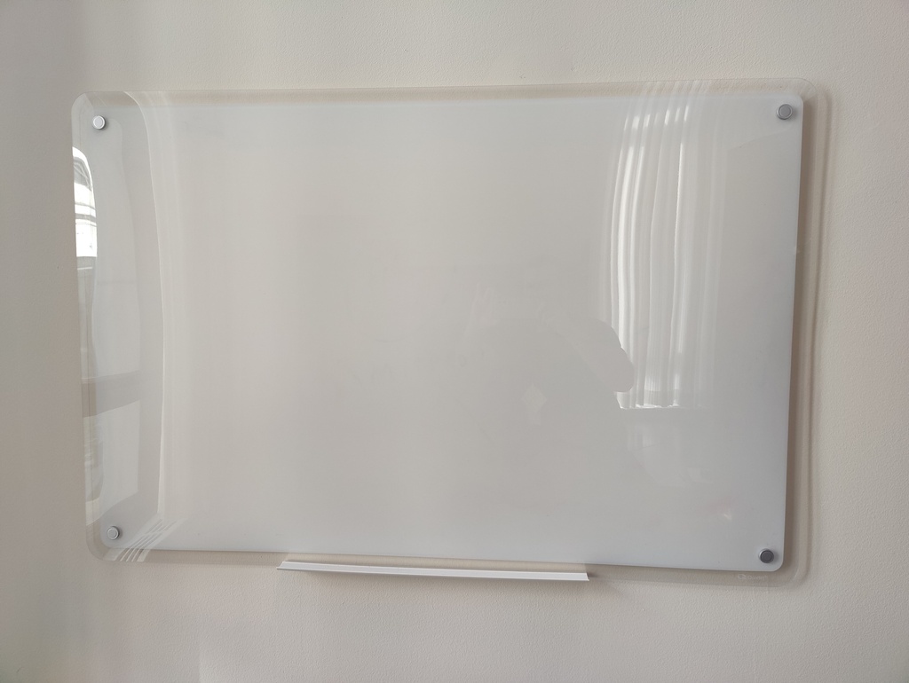 Whiteboard Plastic 47x31