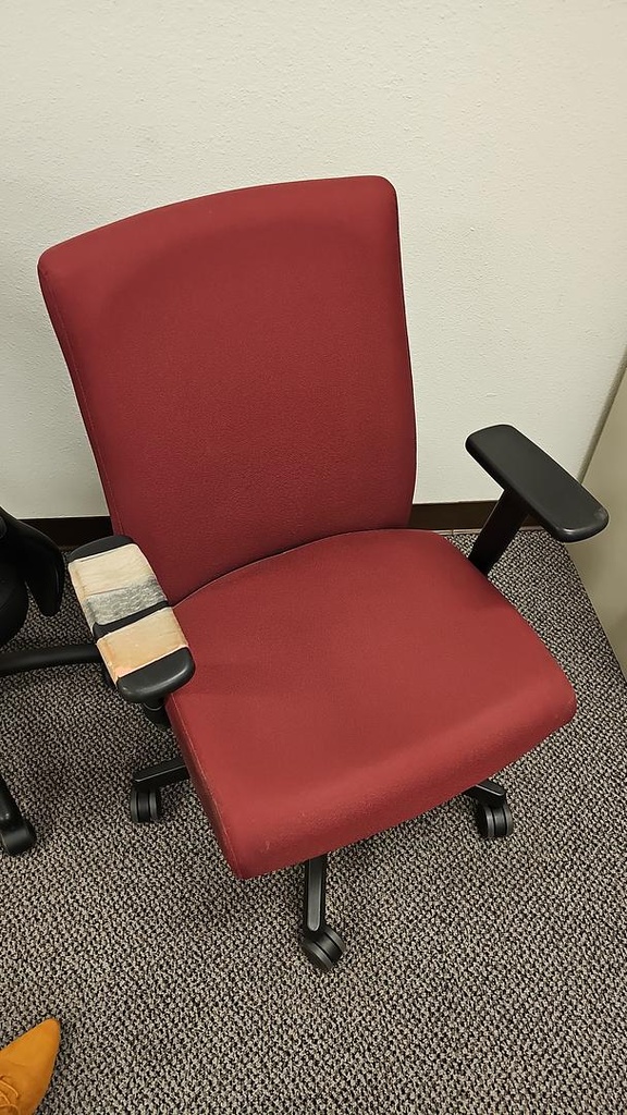 Red Task Chair (Damage Arm)