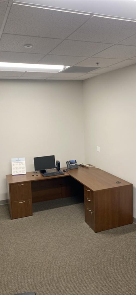 Desk - L