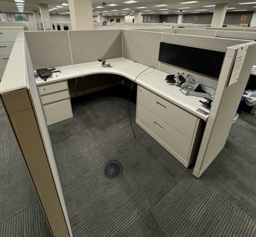 Steelecase 9000 Stations 6x8