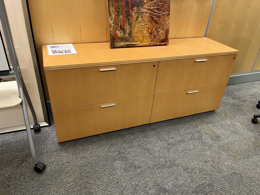 Wood Credenza (70x20x29)