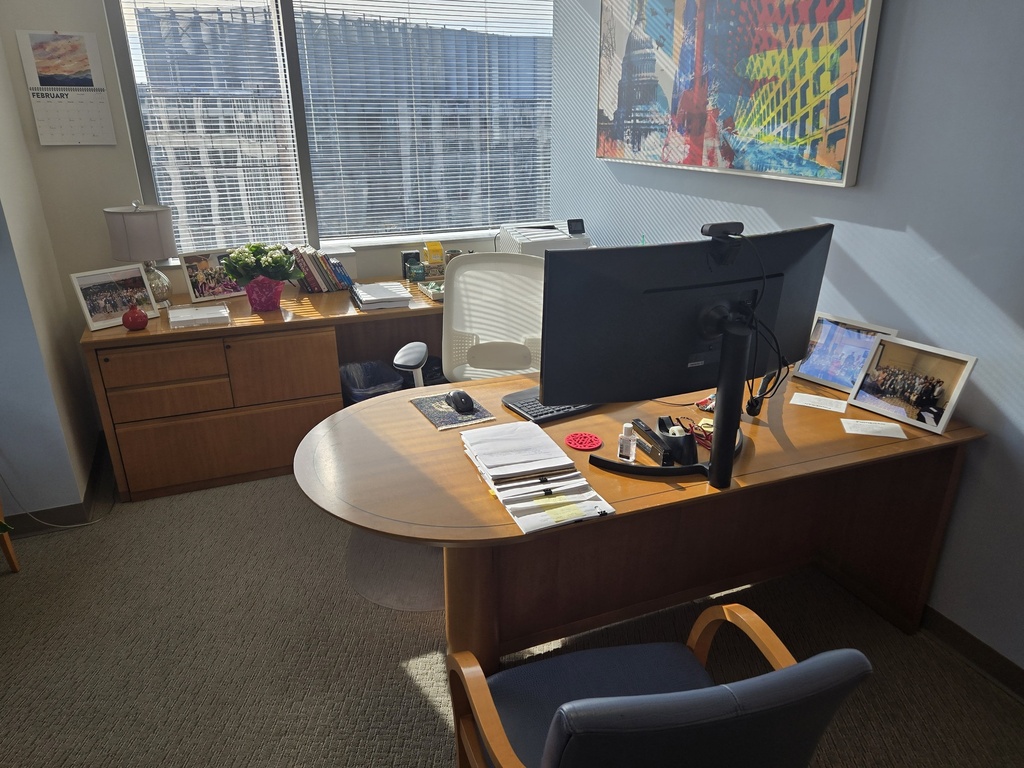 Left U-Desk w/ Storage (96Wx102Dx30H)