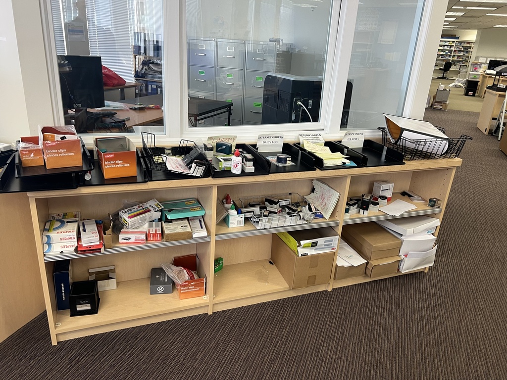 Two level shelving set/unit