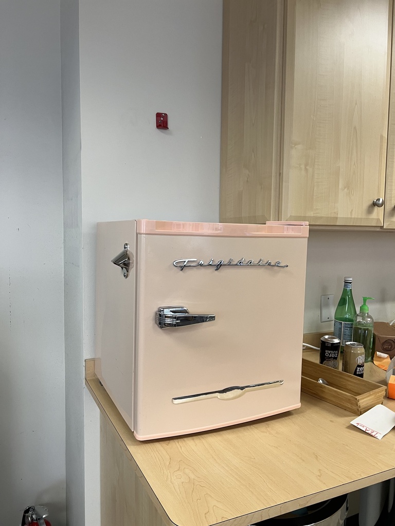 Mini-fridge (retro style)