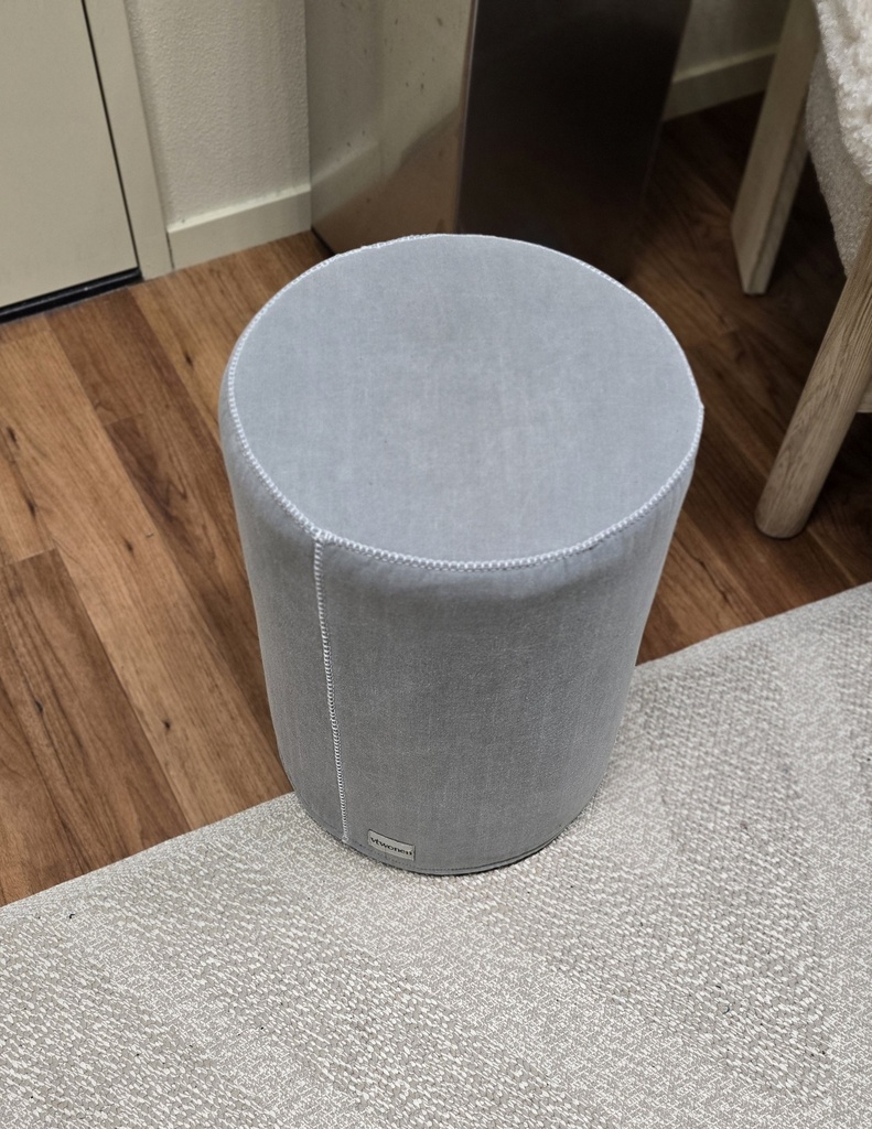 Parents room seated pillow 