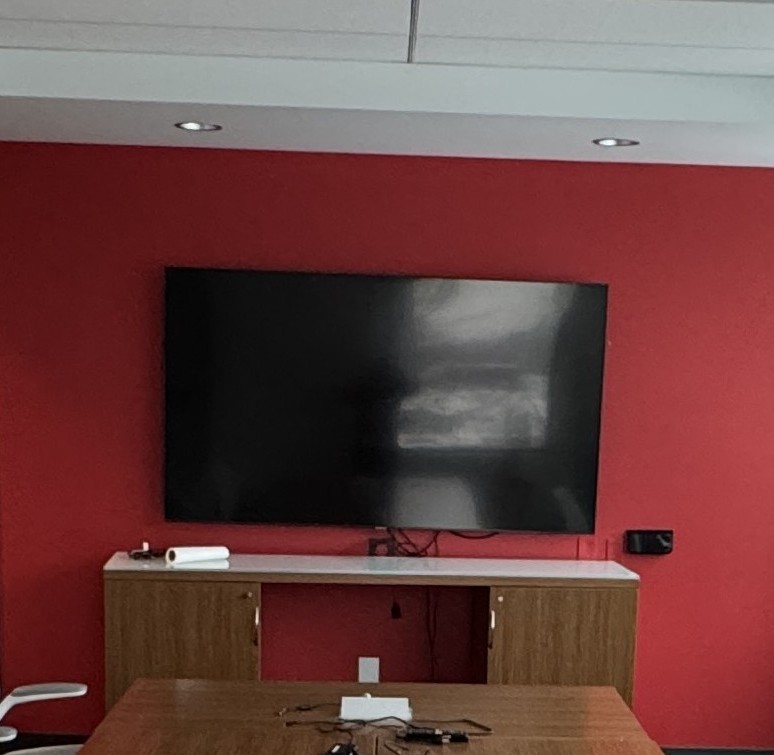 KNOLL CREDENZA W/ GLASS TOP