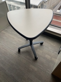 Triangle Table (Qty: 2)
