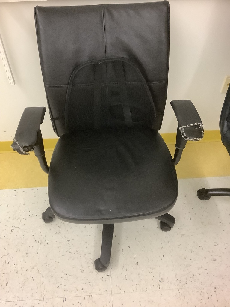Desk Chair - Broken