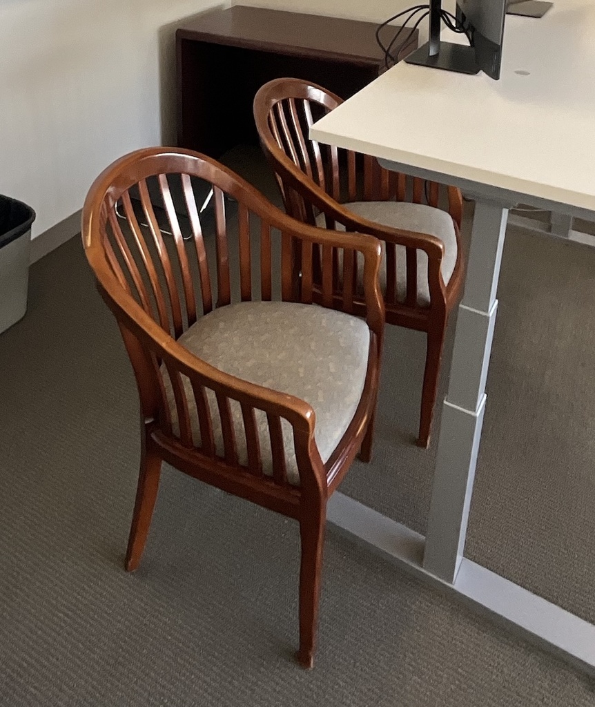 Rounded back guest chair