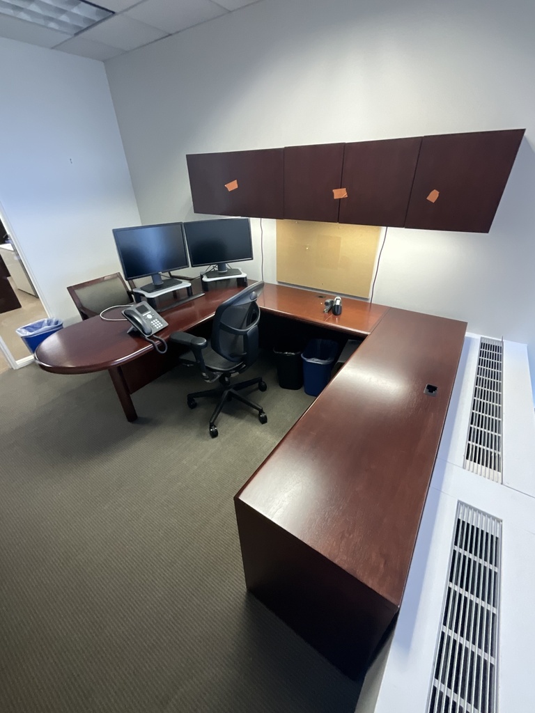 Bullet shape desk