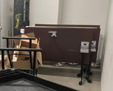 Table - Seated White top / black legs 66"