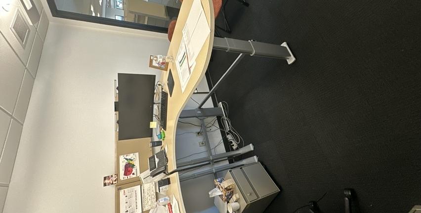 Adjustable Height Desk (RH) 47” x 76”