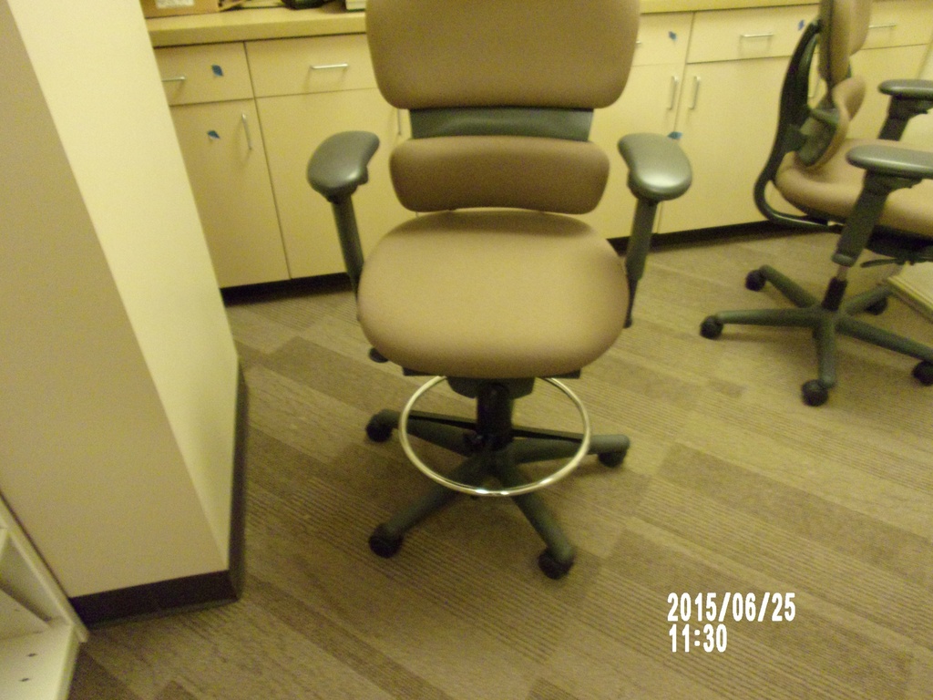 Ki Impulse Stool