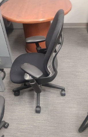 Task Chair - Steelcase Leap V2