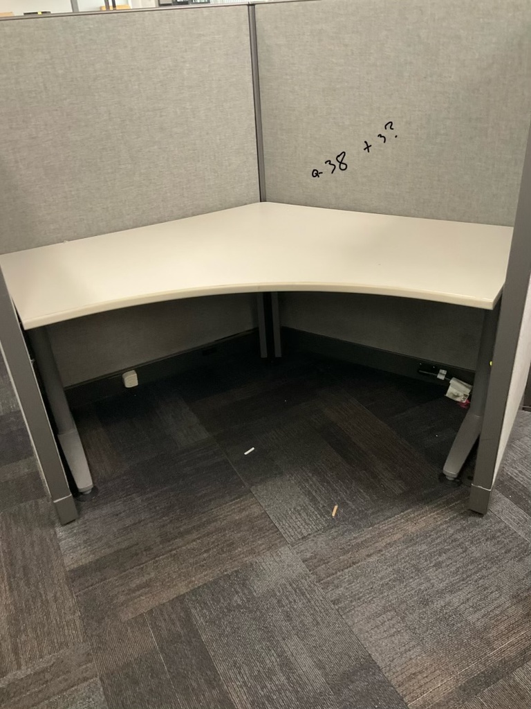 Corner Desks (freestanding)