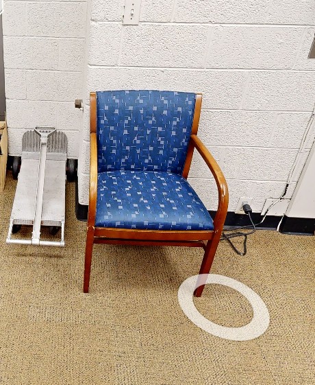 Blue Chair (recycle)