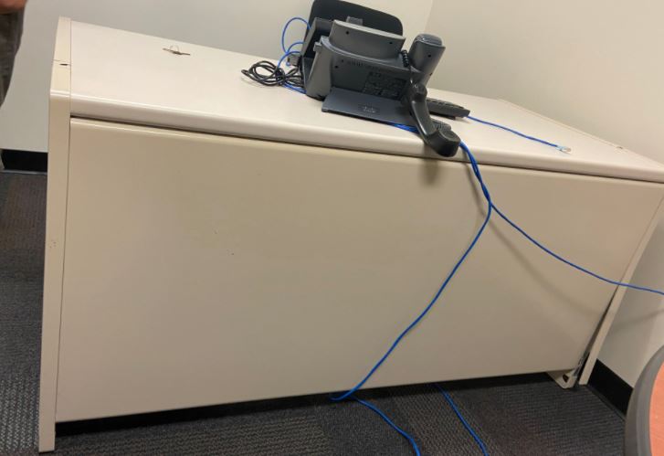 Metal Desk (30 x 60)