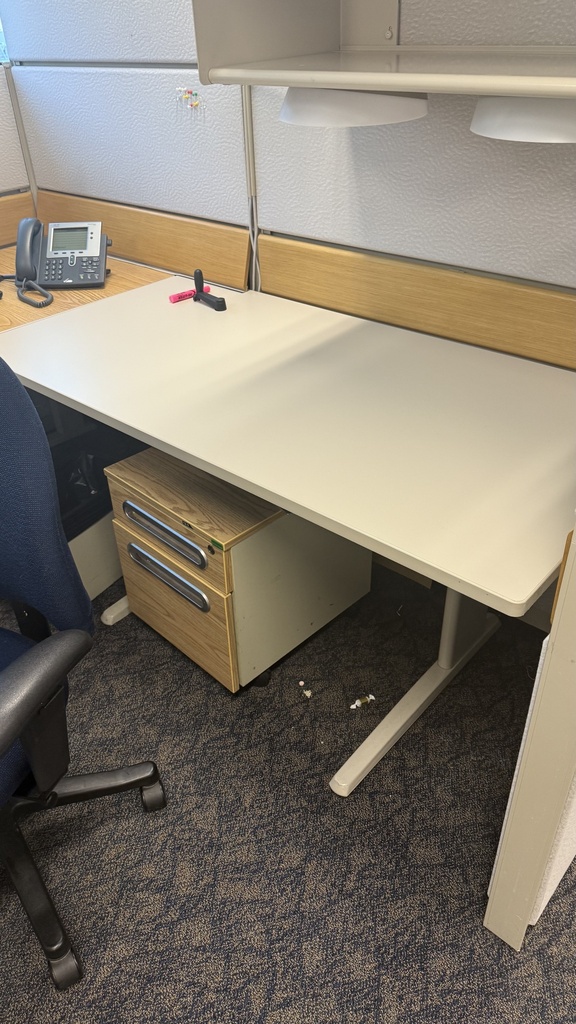 Desk pedestal – mobile