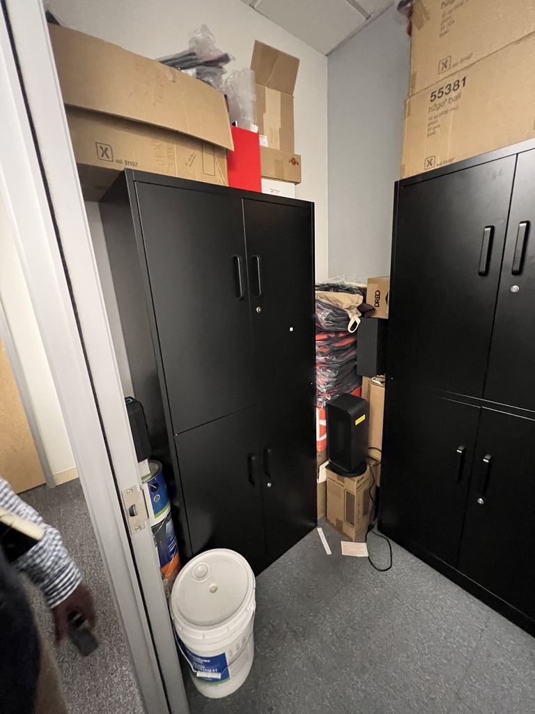 4-Door storage cabinet