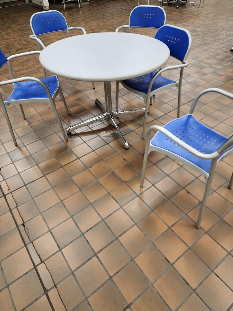 42" Round Table
