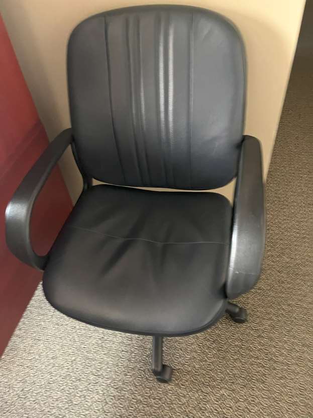 Office Chair with Lines 
