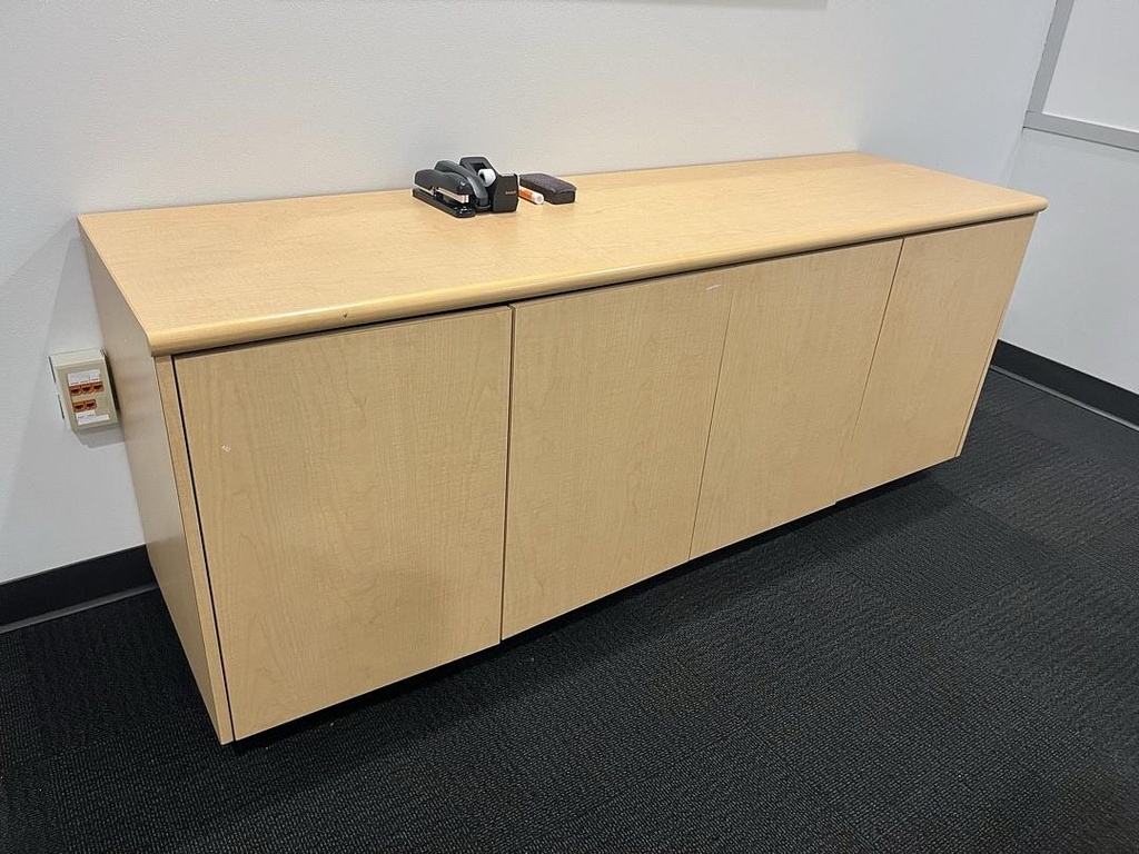 Credenza - 4R - 72 w