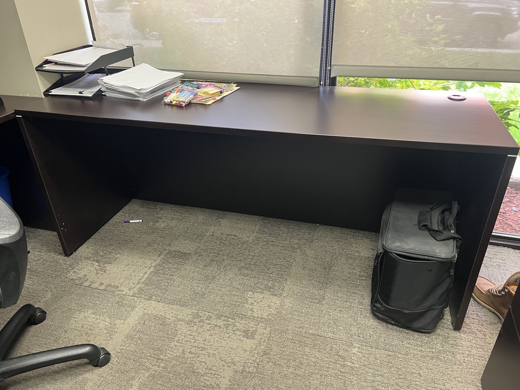 Desk + return
