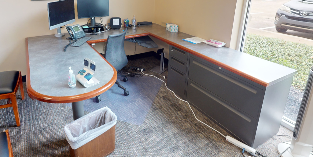 U-shaped desk