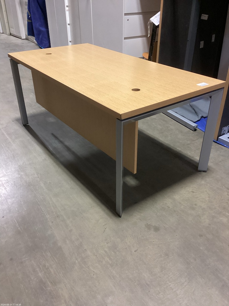 7230 DESK STEELCASE