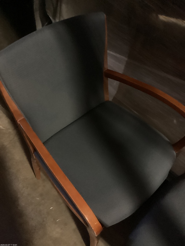 GUEST CHAIR BLUE STEELCASE