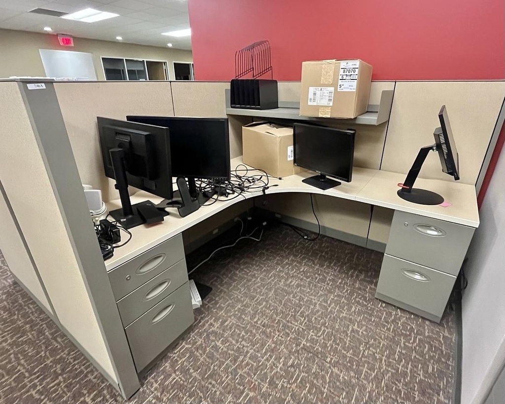 L-Shaped Workstation - 72 x 72