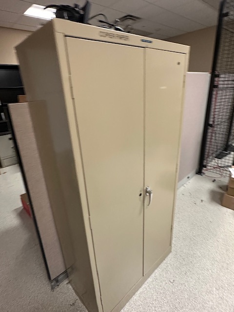 Large Metal Cab