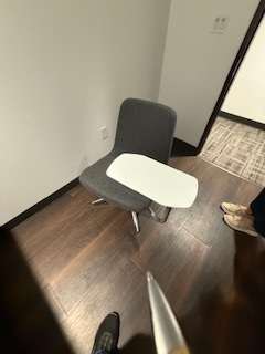 Lounge chair with tablet arm