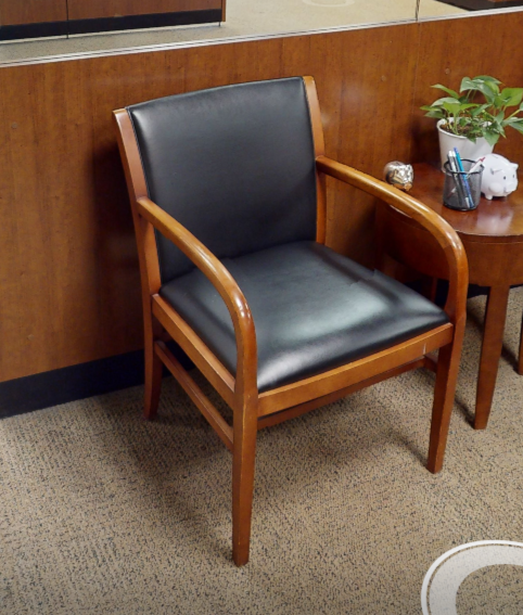 Black guest chair with arms