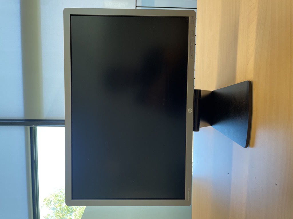 hp EliteDisplay E241i