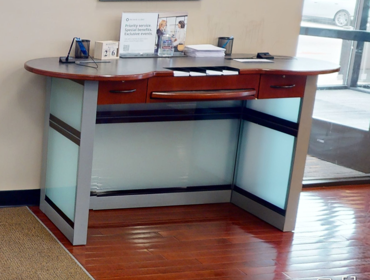 Cheque desk
