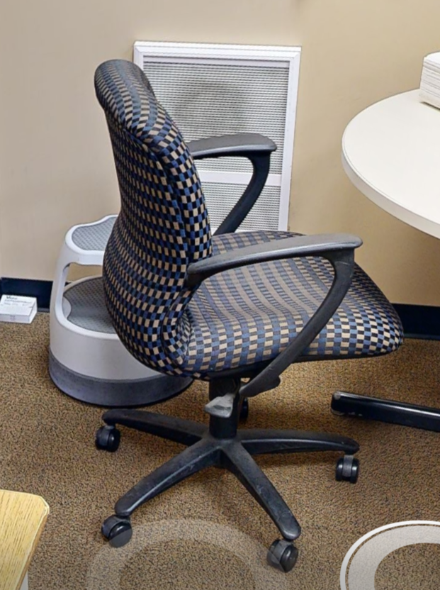 Plaid task chair with arms