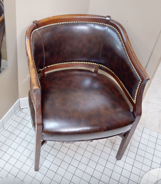 Black guest chair with arms